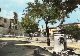 GALLARGUES-LE-MONTUEUX LE TEMPLE ET LA STATUE DE LA REPUBLIQUE - Gallargues-le-Montueux