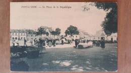 Pont L´abbé.la Place De La République.Édition Rolland - Pont L'Abbe