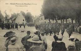 - Ref -M344- Nievre - Saint Pierre Le Moutier - St Pierre Le Moutier - Place Jeanne D Arc - Militaires - Militaria - - Saint Pierre Le Moutier