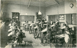 CPA Royaume Uni HARTLEPOOL Municipal High School For Girls West Hartlepool The Art Room - Autres & Non Classés