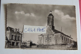 BAZOCHES SUR HOENE PLACE DE L EGLISE ET LA POSTE - Bazoches Sur Hoene