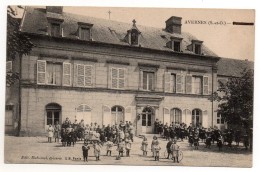 CPA - AVERNES - PENSIONNAT - Trés Animée - N/b - Vers 1910 - - Avernes