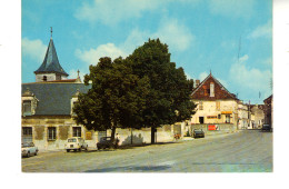 CPSM -  Courson-Les-Carrières  - La Place Et L'Eglise - Courson-les-Carrières