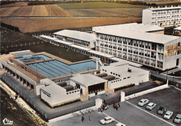 17-SURGERES- VUE AERIENNE , LA PISCINE - Surgères