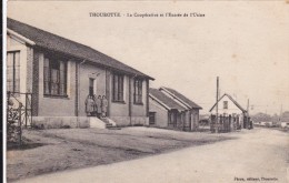 CARTE POSTALE     THOUROTTE 60  La Coopérative Et L'entrée De L'usine - Thourotte