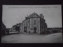 Le LOUROUX-BECONNAIS (Maine-et-Loire) - Rue Neuve Et Route De Segré - Café - Animée - Non Voyagée - Le Louroux Beconnais