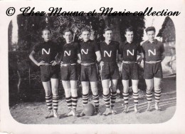 EQUIPE DE FOOT FOOTBALL - JEUNES GARCONS AVEC LA LETTRE N SUR LE MAILLOT - PHOTO 9 X 6.5 CM - Sports