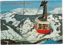 Saalbach, 1003 M.  - Seilbahn Zum Schattberg, 2020 M.- 100 Personen Seilbahnkabine  (Salzburg, Österreich) - Saalbach