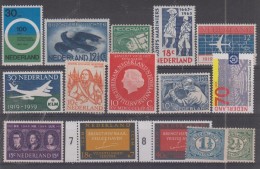 PAYS BAS - 15 Timbres** Et * - Verzamelingen