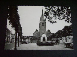 Pstk3173 : Wingene - Kerkplein - Oldtimers - Wingene