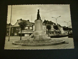 Pstk3463 : Zelzate - Standbeeld Geneuvelden - Zelzate