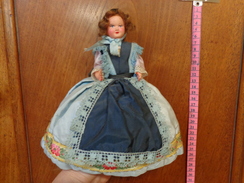 Lot De 6 Poupee Folklorique-(pour La Plupart Ancienne--- Region A Determiner- - Dolls