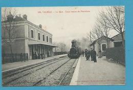 CPA 535 - Chemin De Fer Arrivée Du Train Venant De Pierrelatte VALREAS 84 - Valreas