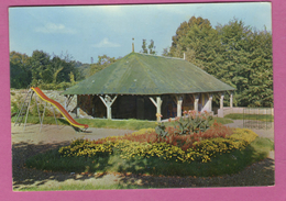 58 Nievre Saint Amand En Puisaye  Le Square Et Le Vieux Lavoir - Saint-Amand-en-Puisaye