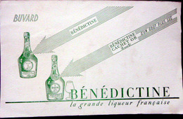 BUVARD  ALCOOL LIQUEUR BENEDICTINE   BON ETAT - Drank & Bier