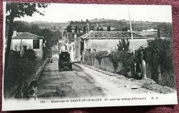 D64 Environs De SAINT JEAN DE LUZ < UN COIN DU VILLAGE D'URRUGNE + Automobile - Urrugne