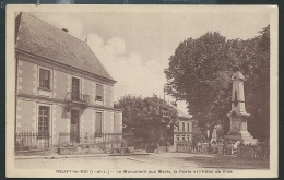 Neuvy Le Roi  - Le Monument Aux Morts , La Poste Et L'hotel De Ville   - Obf0894 - Neuvy-le-Roi