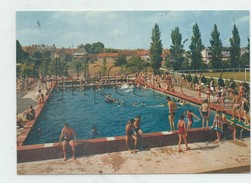 Beaune-la-Rolande (45) : Le Bassin De La Piscine Découverte En 1970 (animé) GF. - Beaune-la-Rolande