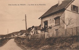 76 - LE TRAIT - La Cité De La Neuville - Le Trait