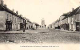 77 LA CHAPELLE-la-REINE Place De La République  - Château D'eau - La Chapelle La Reine