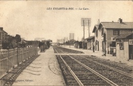 78 - LES ESSARTS LE ROI   LA GARE - Les Essarts Le Roi