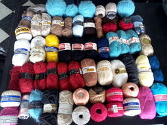 Laine :  Lot De Plus De 3 Kg De Laines Et Cotons Divers (60 Pelotes Toutes Marques Et Couleurs) - Idéal Pour Patchwork ! - Wool