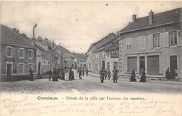 88-CORCIEUX- ENTREE DE LA VILLE PAR L'AVENUE DES CASERNES - Corcieux