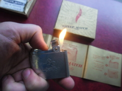 Briquet MARTIN A GAZ Dunhill Silver Match Compound 1970 Comme Neuf Avec Sa Boite Et Son Mode D'emploi ! Décor Cheval - Dunhill