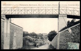 94 SANTENY : Passerelle Berteaux , Rue De La Gare , Ferme Des Lions , Point De Jour (pli Coin Roit) - Santeny