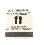 G-I-E , Tabac , Boite, Pochette D'ALLUMETTES, 2 Scans, Publicité, Café , Restaurant , Le Vaillant , 92 , Boulogne - Luciferdozen - Etiketten