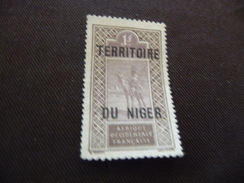 TIMBRE   NIGER     N  15   COTE   1,80  EUROS   NEUF   SG - Nuovi