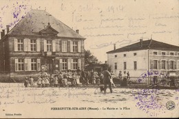 55 - Pierrefitte Sur Aire - La Mairie Et La Place - Pierrefitte Sur Aire