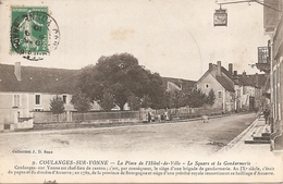 89  Yonne  :  Coulanges Sur Yonne  : La Place De L'hôtel De Ville - Le Square Et La Gendarmerie      Réf 2879 - Coulanges Sur Yonne