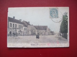 Carte Postale Ancienne De Véron:Route De La Gare - Café -Restaurant - Veron