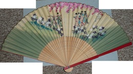 Rare éventail, Bois Bambou Découpé Et Papier Peint, Décor Scène Champêtre Asie Japon Fleurs - Fans