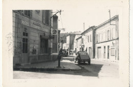 13 // MEYRARGUES   La Poste, (elle A été Démolie En Février 1966) / AUTOMOBILE   2CV - Meyrargues