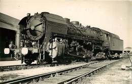 080617A -  PHOTO VILAIN - 78 TRAPPES SFN 141R - Chemin De Fer Train Locomotive - Trappes