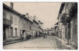 38-MOIRANS-Rue De La République--personnages-  CPA- - Moirans