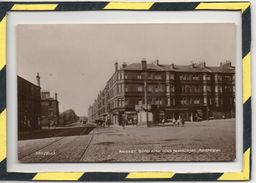 RENFREW . - . PAISLEY ROAD AND WAR MEMORIAL. REAL PHOTO - Renfrewshire