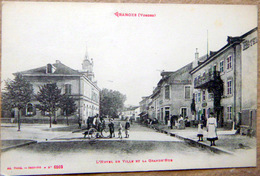 88 GRANGES HOTEL DE VILLE ET LA GRAND'RUE ANIMATION - Granges Sur Vologne