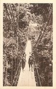 A-17-8750 :  PONT CONSTRUIT PAR UN EVEQUE - Amerikaans-Samoa