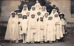 Thème  Communion        Groupe De Communiantes     Carte Photo    (voir Scan) - Comunioni