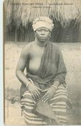 GUINEE FRANCAISE  FEMME SARACOLET  SEINS NUS - French Guinea