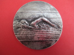 Médaille De Sport/  Natation / Nageur  En Piscine / Bronze Argenté/ Vers 1930-1950   SPO195 - Swimming