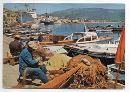 AJACCIO--Pêcheurs Au Port ( Animée, Filets,bateaux,beau Plan) - Pesca