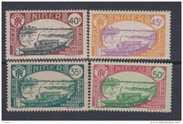 Niger N° 38A / 41 XX  Partie De Série : Les 4 Valeurs Sans Charnière, Gomme Coloniale Sinon TB - Unused Stamps