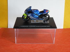 MOTO 1/24 > Yamaha YZR 500 Shinya Nakano 2001 (sous Vitrine) - Motorfietsen