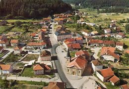 CPSM Dentellée - BROUVELIEURES (88) - Vue Aérienne Du Bourg Dans Les Années 70 / 80 - Brouvelieures