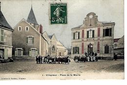 78- VILLEPREUX - T.Belle Carte Colorisée Et Très Animée De La Place De La Mairie - Villepreux