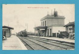 CPA - Chemin De Fer Arrivée D'un Train En Gare De ROSNY-SUR-SEINE 78 - Rosny Sur Seine